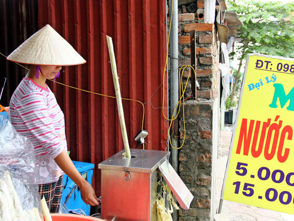 Những nghề hái ra tiền mùa nắng nóng: Bán tào phớ, nước mía kiếm tiền triệu mỗi ngày