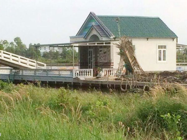 Trộm đột nhập nhà chủ tịch huyện lấy đồng hồ và 4 điện thoại