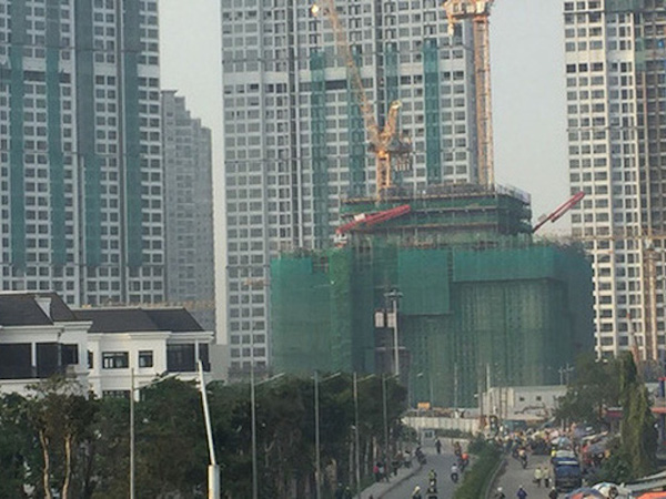Cả thị trường bất động sản "dậy sóng" vì một văn bản