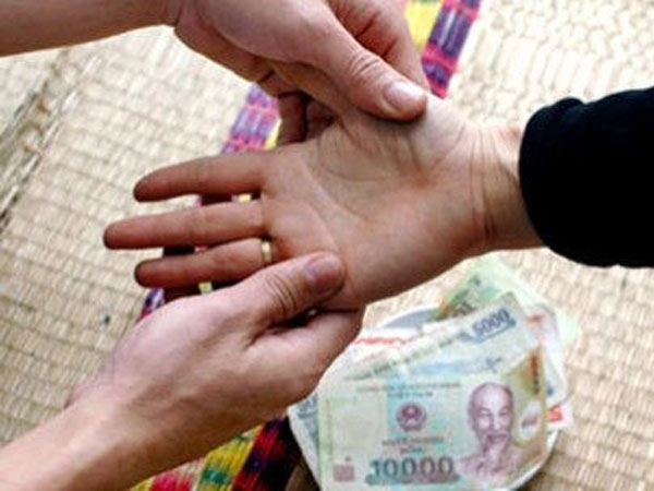 Chia tay mối tình 8 năm vì thầy bói phán không hợp tuổi
