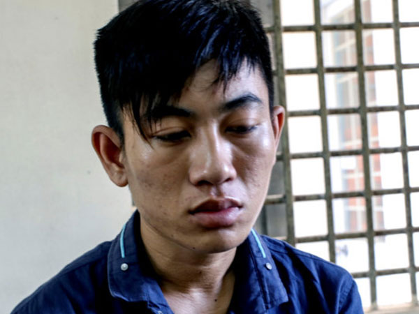 Tên cướp bị bắt chỉ vì "tiếc" chiếc điện thoại