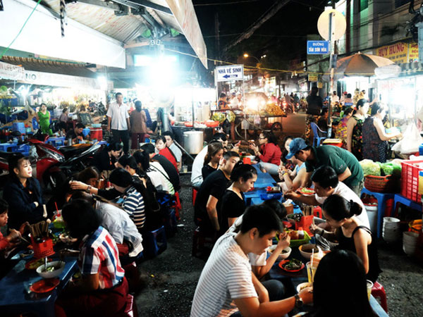 Ghé chợ hàng rong Sài Gòn nghe chuyện phố, "nếm" nhộn nhịp đô thành