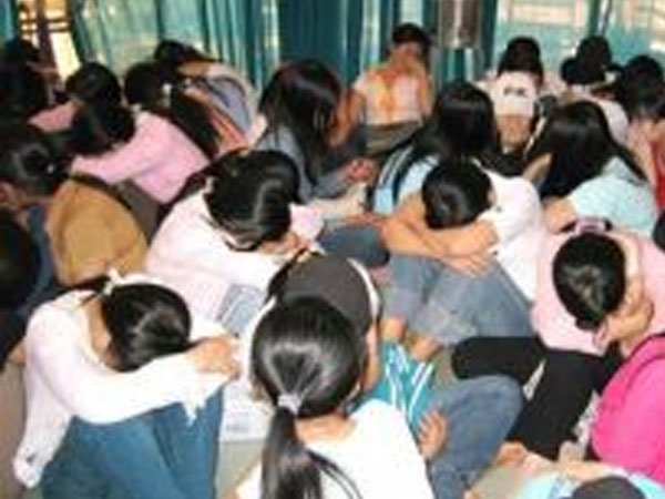 Dụ dỗ 8 phụ nữ Việt Nam bán qua Trung Quốc