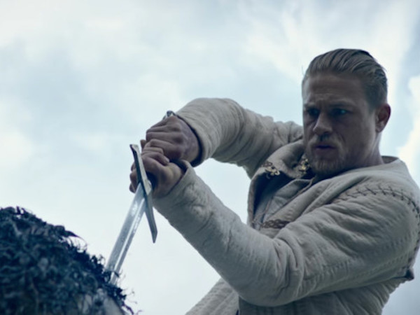 "King Arthur" trở thành "bom xịt" tại phòng vé Bắc Mỹ