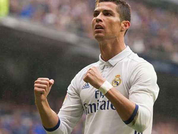 Ronaldo lập cú đúp, Real đè bẹp Sevilla