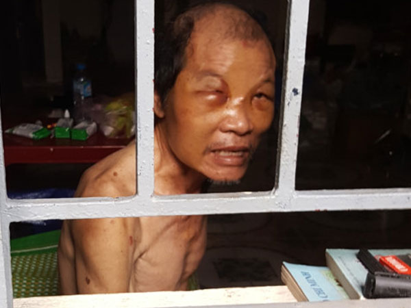 Vợ chồng con gái phủ nhận chuyện bạo hành cha