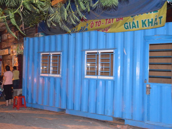 Vụ đặt thùng container trước nhà: do mâu thuẫn tiền bạc