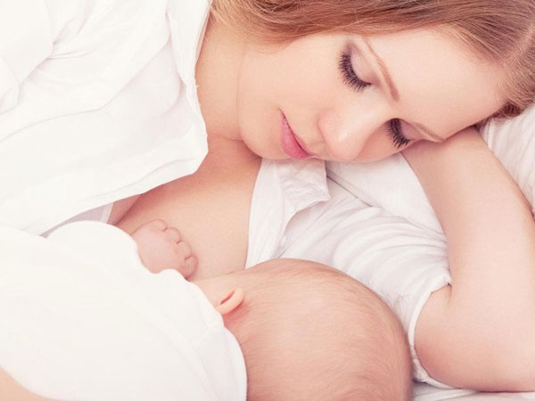 Bất ngờ: Khoa học chứng minh sữa mẹ chữa được bệnh ung thư?