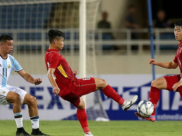 HLV Lê Thụy Hải: "SEA Games là U22 Việt Nam phải ăn thua, không phải nơi đá đẹp"