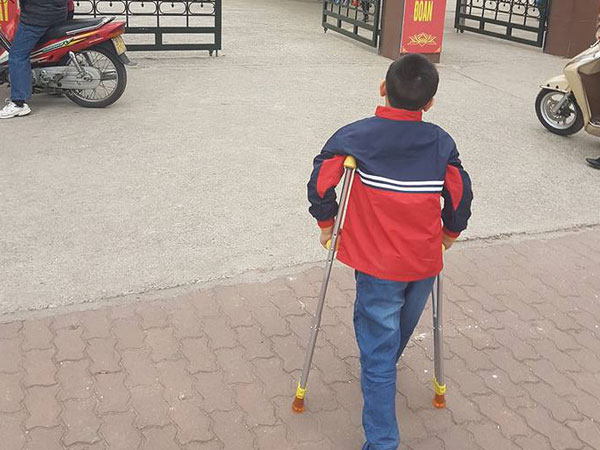 Không khởi tố vụ học sinh bị đâm gãy chân trong trường Nam Trung Yên