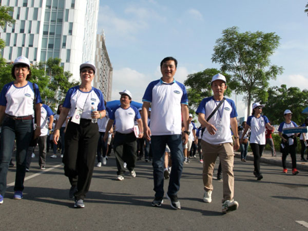 Nhân viên văn phòng chỉ đi bộ 600 bước chân một ngày