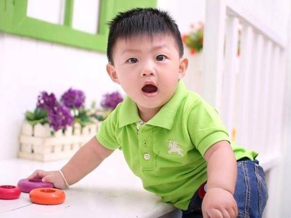 Từ 1/7, đăng ảnh trẻ em trên 7 tuổi lên mạng phải xin phép