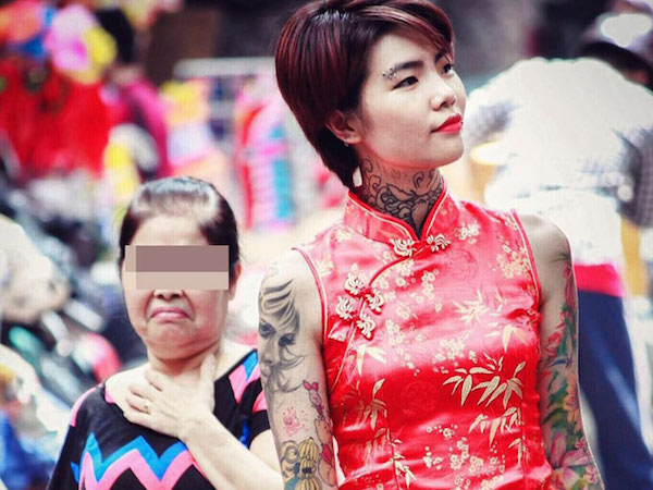 Cô gái xăm trổ bị dè bỉu giữa phố bất ngờ cạo trọc, xăm kín đầu
