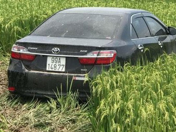 Khởi tố lái xe Camry đâm nhiều người thương vong