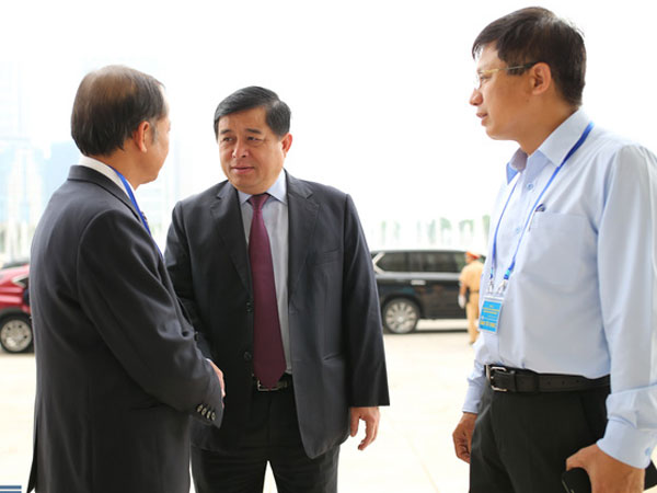 Lãi suất bình quân Việt Nam hiện là 7-9%/năm, trong khi Trung Quốc chỉ là 4,3% và Malaysia 4,6%