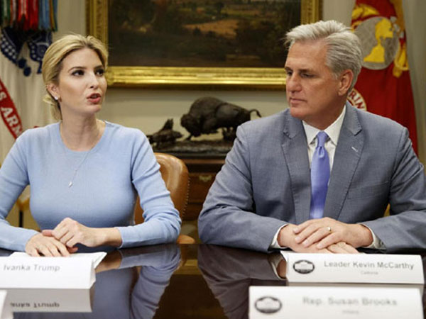 Ivanka Trump thay cha chủ trì họp ở Nhà Trắng