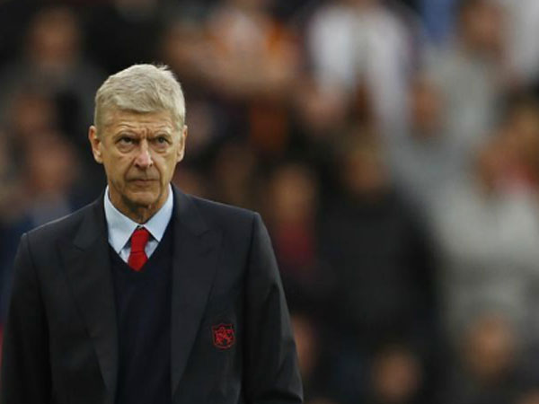 Trò cũ nói Arsene Wenger chỉ biết huấn luyện trên giấy