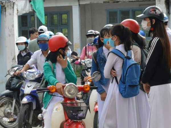 Nam sinh lớp 11 trực tiếp phát tán đề thi ở Đồng Tháp lên Facebook sẽ bị xử lý như thế nào?
