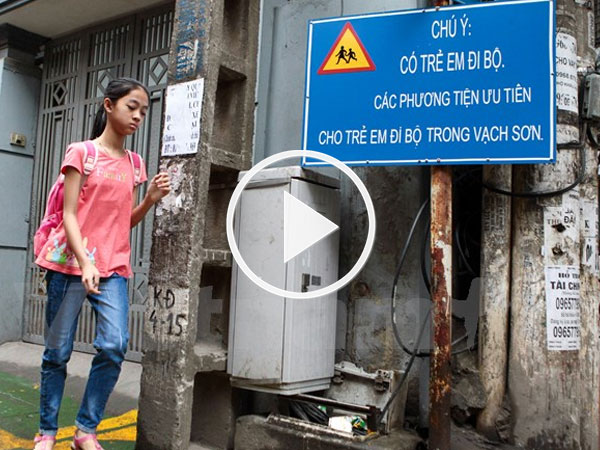 Video: Hà Nội có làn đường ưu tiên cho học sinh