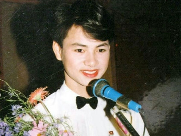 Loạt ảnh "ngố tàu" thuở đi học không thể quên của sao Việt