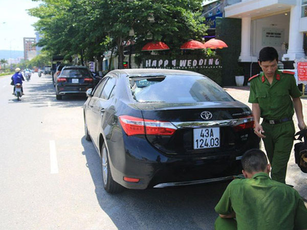 Đà Nẵng: Truy tìm  9 đối tượng đập phá hàng loạt ô tô
