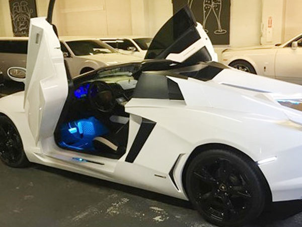 Lamborghini Aventador mui trần nhái rao bán 55.000 USD