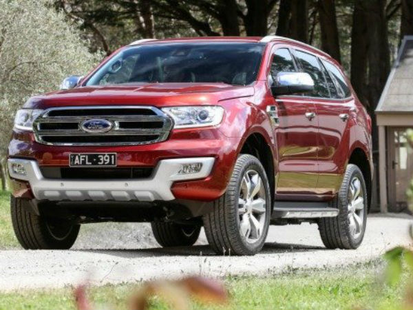 Ô tô Toyota giảm chưa từng có, Ford xuống giá ngay 130 triệu