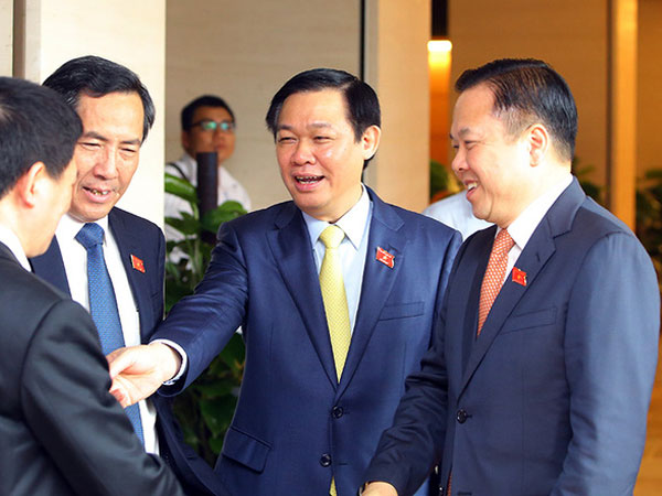 Tín dụng tăng nhanh, cảnh báo nguy cơ “bong bóng bất động sản”