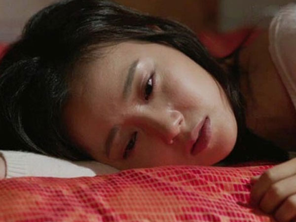 Mỗi tháng, cứ 5 ngày là tôi lại phải trốn chồng ra khách sạn ngủ
