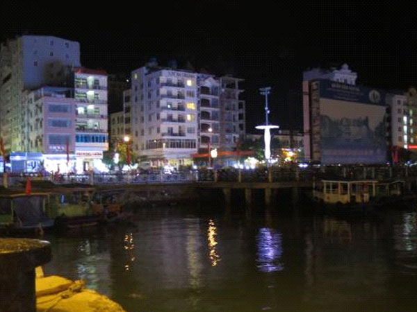 Nam thanh niên người tử vong trong tư thế treo cổ trên tàu du lịch ở Cát Bà