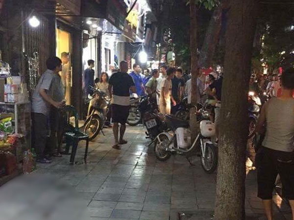 Cô gái bị chồng truy sát ở shop quần áo trên phố cổ Hà Nội đã tử vong