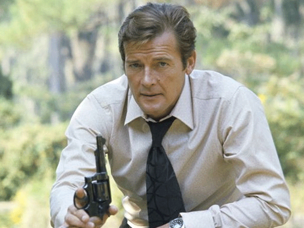 "Điệp viên 007" Roger Moore qua đời vì bệnh ung thư