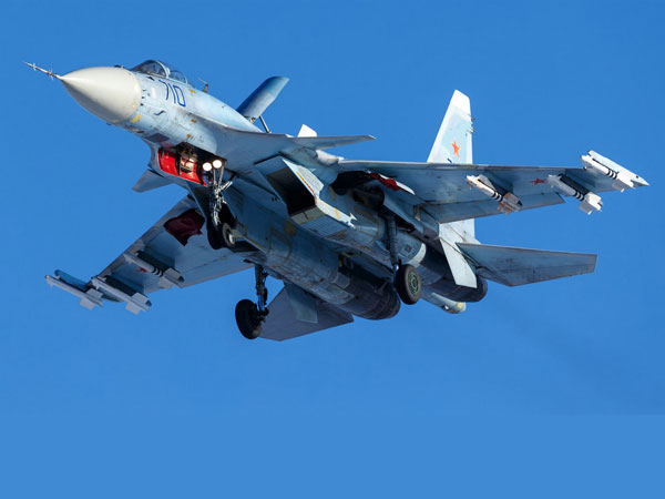 Su-35, mẫu tiêm kích "ngoài hành tinh" của Nga