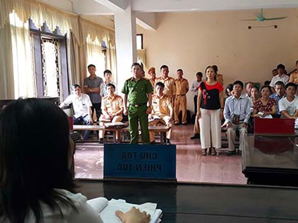 Tranh luận nảy lửa tại phiên xử tài xế kiện công an TP Vinh