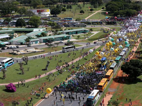 Brazil: Tổng thống lệnh quân đội trấn áp biểu tình