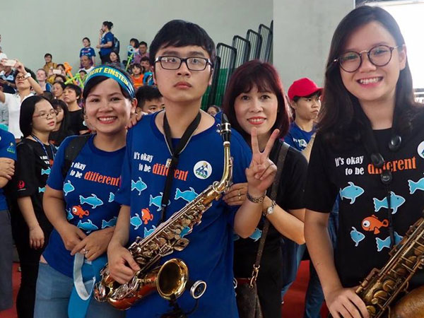 "Con em làm sao ấy, cháu thờ ơ với mọi thứ xung quanh"