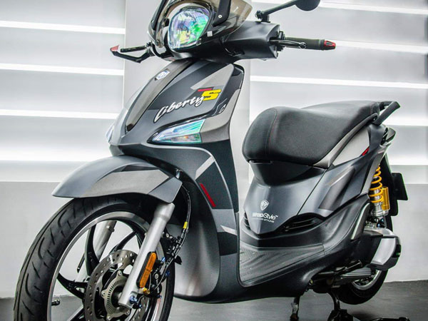 Piaggio Liberty ABS thay tem, độ thêm đồ chơi