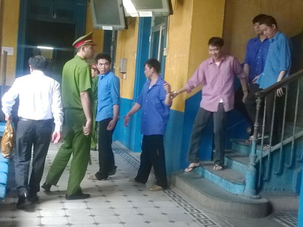 Rút kháng nghị tội giết người với băng cướp giết "đại gia"