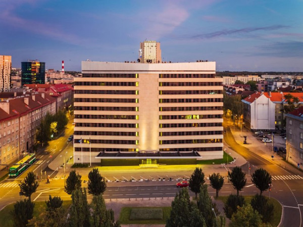Estonia trục xuất 2 nhà ngoại giao, Nga phản đối "thiếu thiện chí"