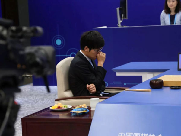 Nhà vô địch cờ vây thế giới thua trận thứ hai trước AlphaGo