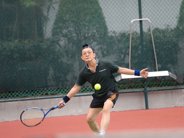 Tuổi 76, bác sĩ Trần Đông A vẫn khỏe như chàng trai