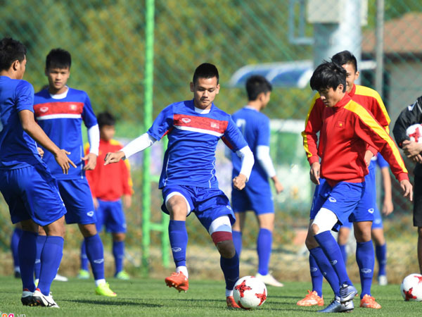 U20 Việt Nam tập đá với 2 tiền đạo trước trận gặp U20 Honduras