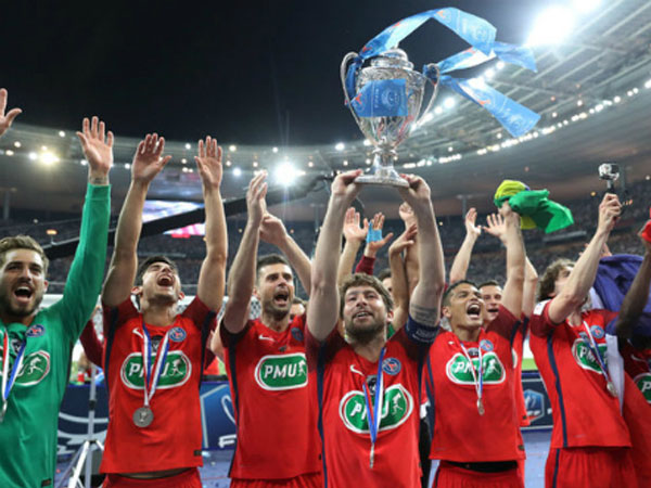 PSG giành Cup quốc gia nhờ pha đốt lưới nhà
