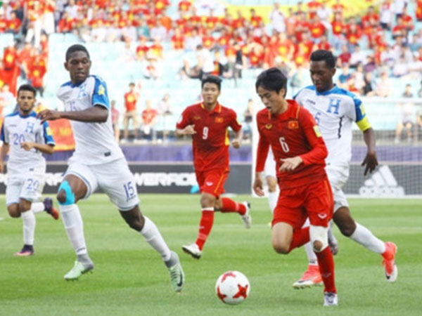 Fan châu Á khen U20 Việt Nam, chê U20 Nhật