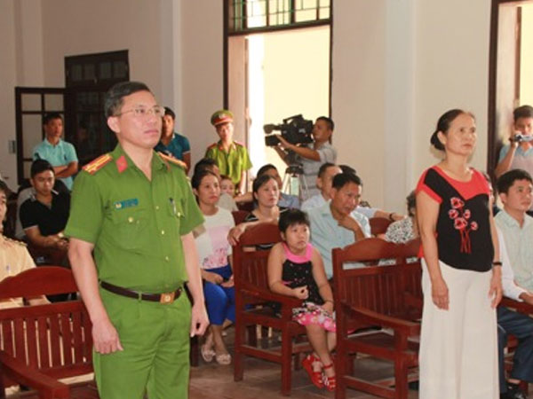 Kết thúc phiên tòa tài xế khởi kiện Công an TP Vinh xử phạt sai quy định