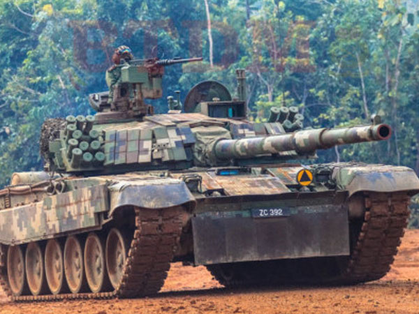 Mục kích xe tăng – pháo Malaysia nã đạn hoành tráng