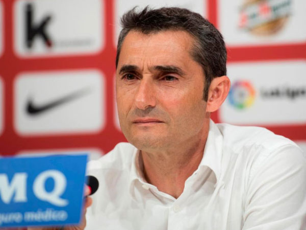 Barca chính thức chào đón HLV mới