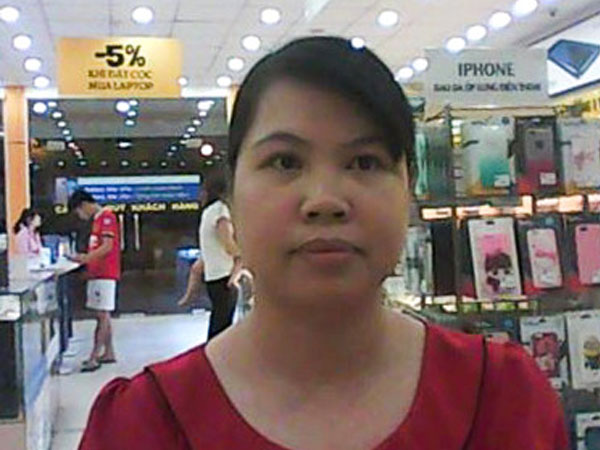 Người phụ nữ làm giả sổ hộ khẩu để vay tiền mua điện thoại trả góp