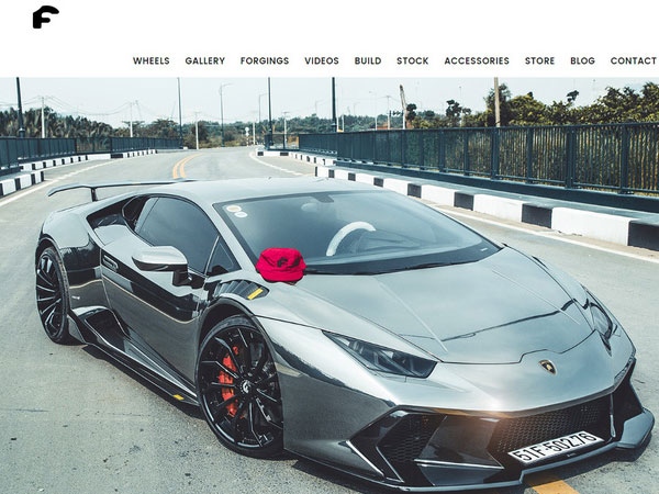 Lamborghini Huracan độ Novara Edizione độc nhất Việt Nam liên tục lên "báo Tây"