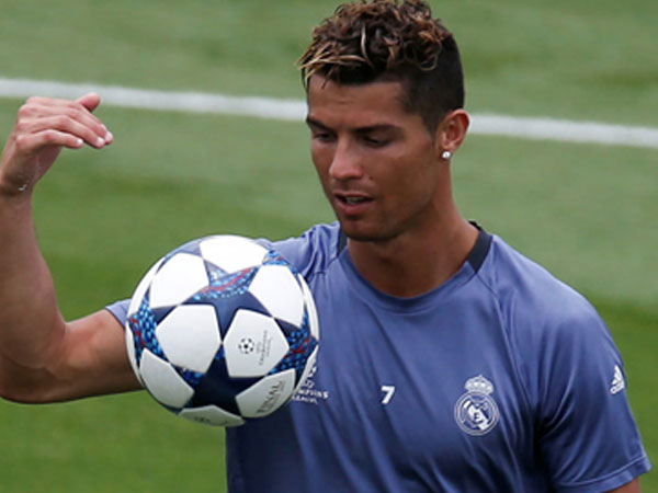 Ronaldo: "Khiêm tốn quá không tốt, phải chứng tỏ ai giỏi nhất"